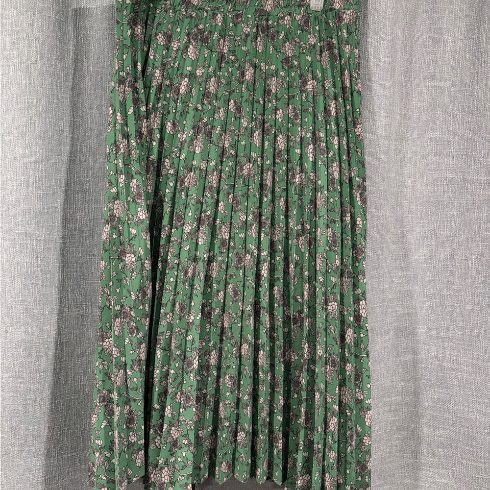 Max Studio Green Floral A-Line Skirt